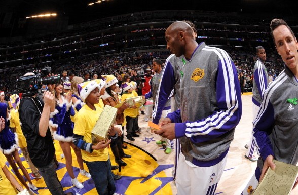 仍对东契奇 仍对东契奇